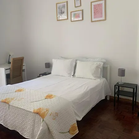 Typical Alfama Лісабон